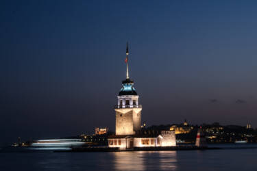 Nikon magazine - Figen Kokol in Istanbul with the DX 16-50mm