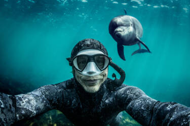 Nikon magazine - George Karbus underwater with the ZR