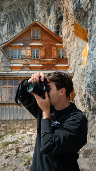 Nikon magazine - vertical video with Memories from Abroad
